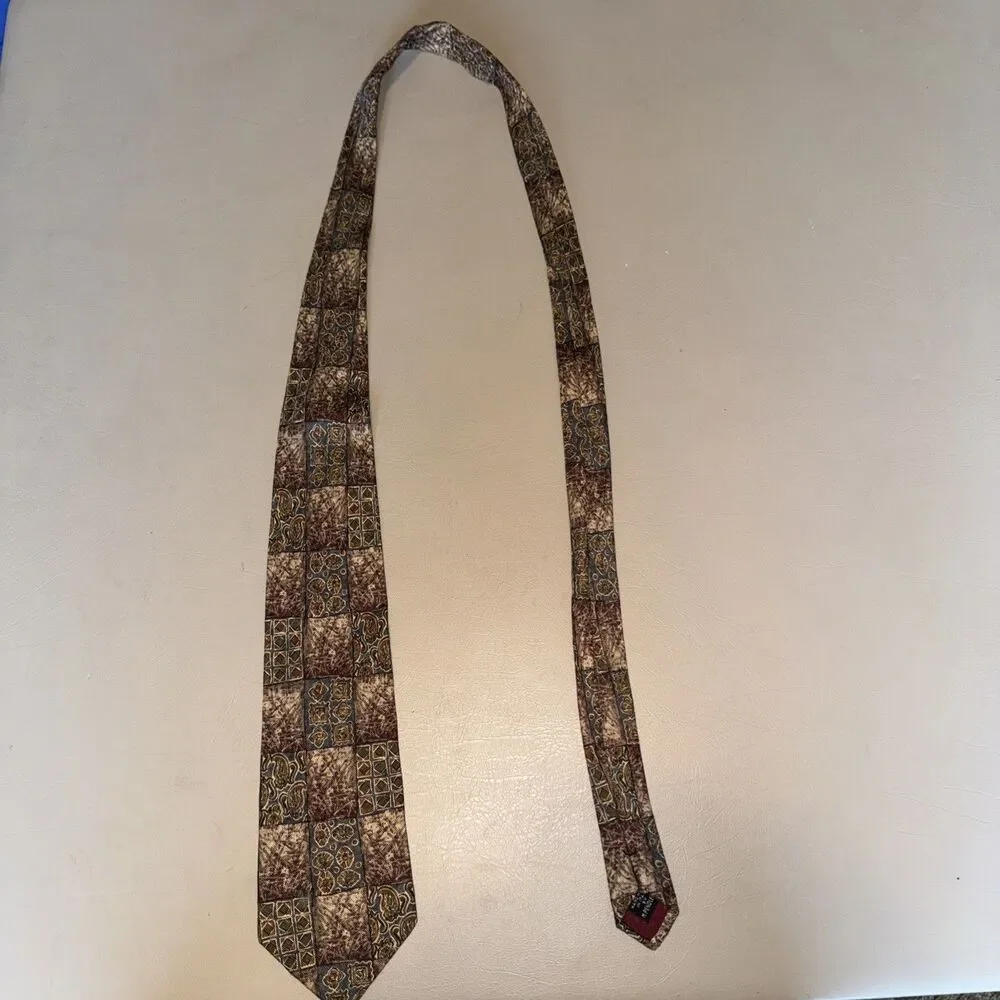 Hart Schaffner & Marx Men’s Tie Brown Paisley